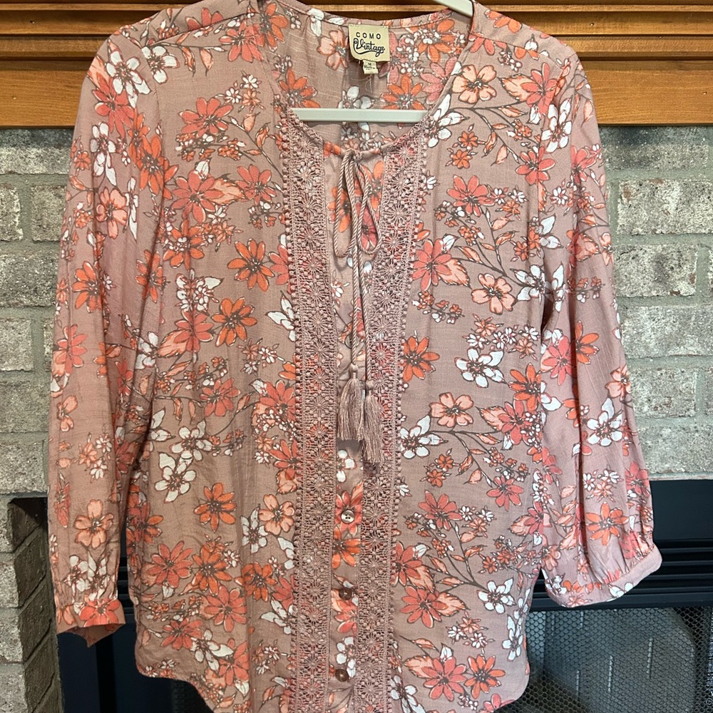 Como Vintage Coral Floral Tie-Front Crochet Blouse